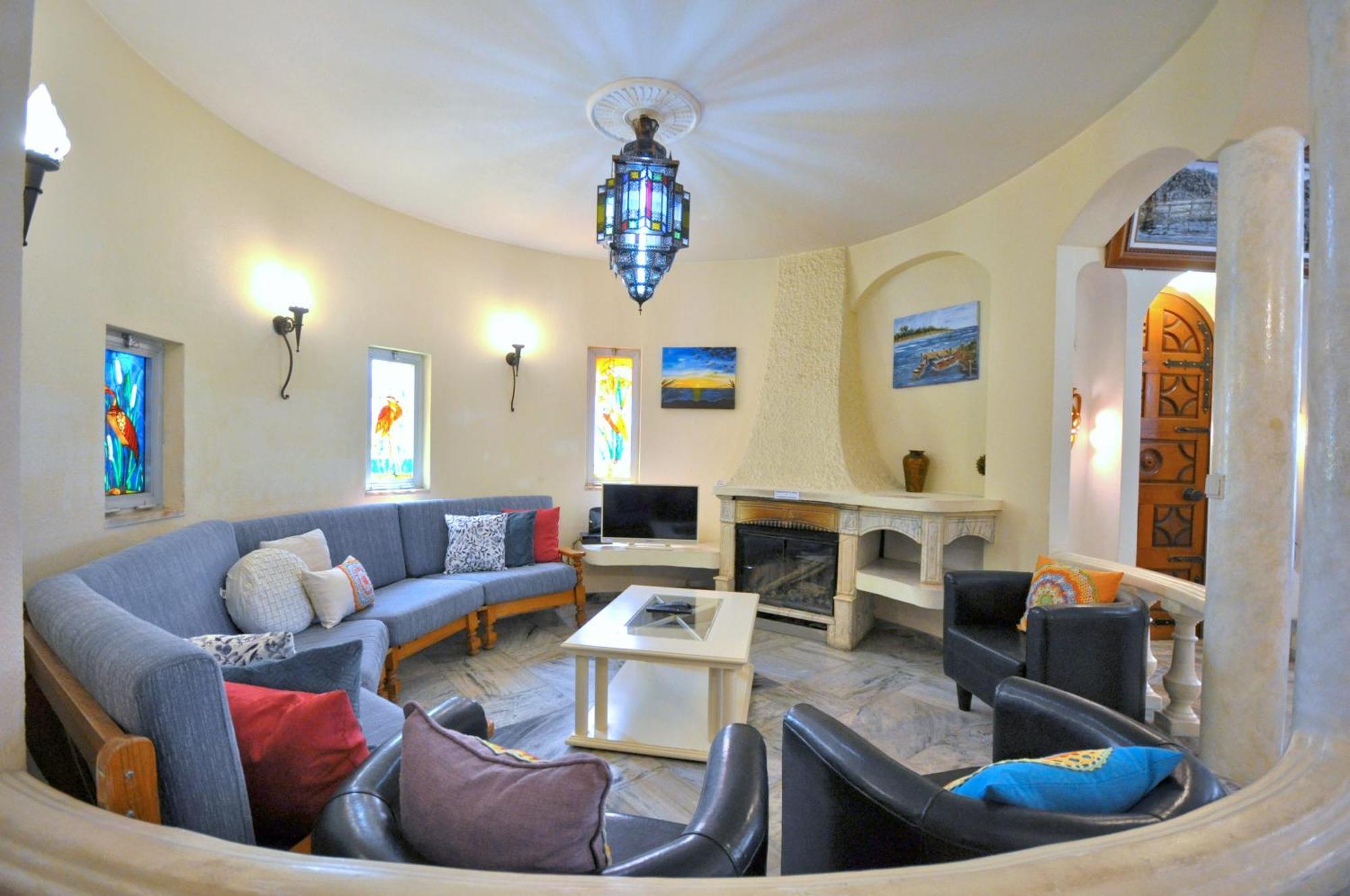 קווארטיירה Walking Distance To The Centre - Snooker Table - Private Pool - 5 Bedrooms מראה חיצוני תמונה